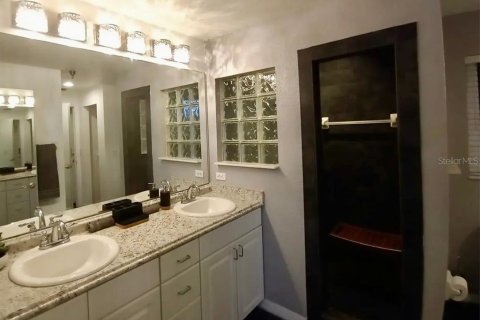 Condominio en venta en Lutz, Florida, 2 dormitorios, 105.44 m2 № 1757564 - foto 19