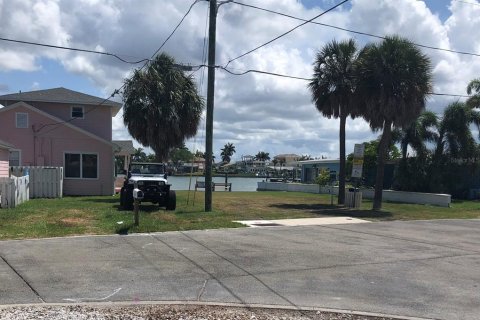House in Madeira Beach, Florida 2 bedrooms, 97.73 sq.m. № 1619106 - photo 5