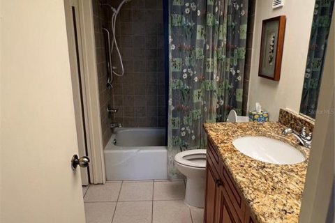 Condo in Saint Petersburg, Florida, 1 bedroom  № 2214896 - photo 26