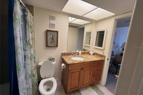 Condo in Saint Petersburg, Florida, 1 bedroom  № 2214896 - photo 27