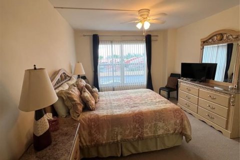 Condo in Saint Petersburg, Florida, 1 bedroom  № 2214896 - photo 24