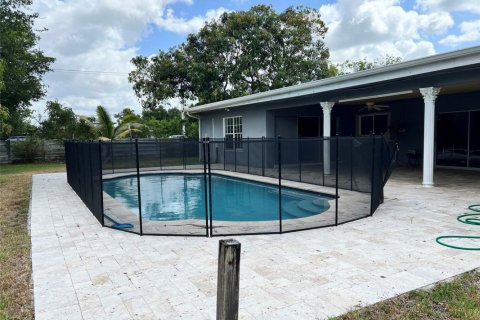Casa en venta en Plantation, Florida, 4 dormitorios, 236.44 m2 № 1209158 - foto 1