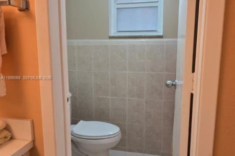 Купить кондоминиум в Майами-Лейкс, Флорида 2 спальни, 96.62м2, № 2050876 - фото 13