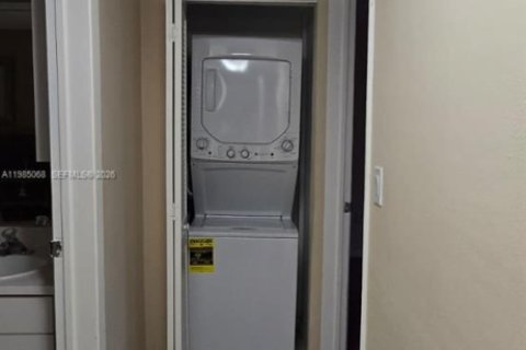 Купить кондоминиум в Майами-Лейкс, Флорида 2 спальни, 96.62м2, № 2050876 - фото 15