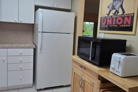 Купить кондоминиум в Майами-Лейкс, Флорида 2 спальни, 96.62м2, № 2050876 - фото 6