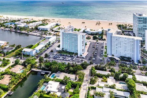 Condo in Fort Lauderdale, Florida, 3 bedrooms  № 2081680 - photo 10