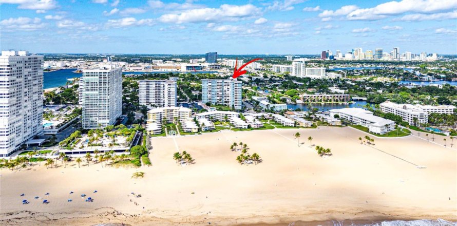 Condo in Fort Lauderdale, Florida, 3 bedrooms  № 2081680