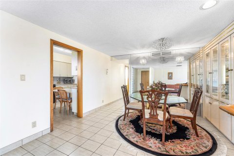 Condo in Fort Lauderdale, Florida, 3 bedrooms  № 2081680 - photo 21