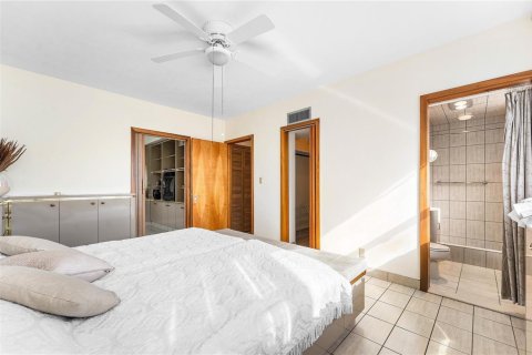 Condo in Fort Lauderdale, Florida, 3 bedrooms  № 2081680 - photo 29