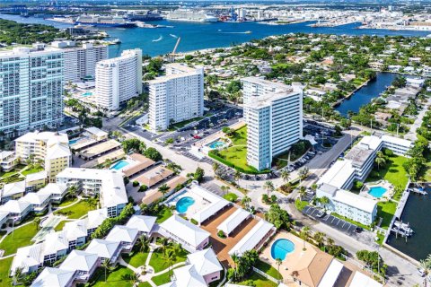 Condo in Fort Lauderdale, Florida, 3 bedrooms  № 2081680 - photo 7