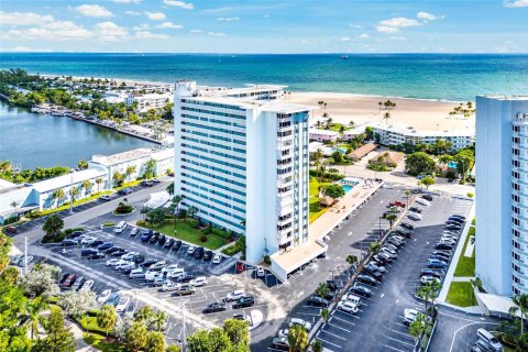 Condo in Fort Lauderdale, Florida, 3 bedrooms  № 2081680 - photo 11
