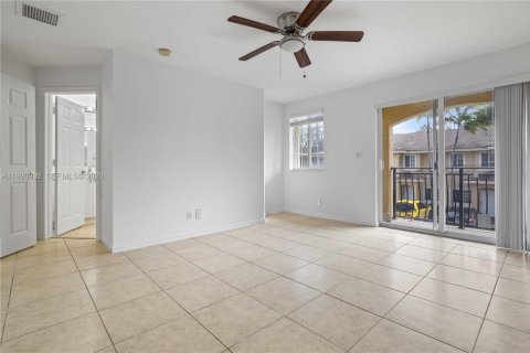 Adosado en venta en Hallandale Beach, Florida, 3 dormitorios, 175.77 m2 № 2057507 - foto 17