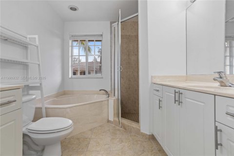 Adosado en venta en Hallandale Beach, Florida, 3 dormitorios, 175.77 m2 № 2057507 - foto 21