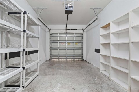 Adosado en venta en Hallandale Beach, Florida, 3 dormitorios, 175.77 m2 № 2057507 - foto 28