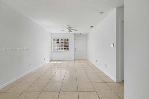 Adosado en venta en Hallandale Beach, Florida, 3 dormitorios, 175.77 m2 № 2057507 - foto 4