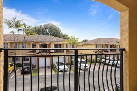 Adosado en venta en Hallandale Beach, Florida, 3 dormitorios, 175.77 m2 № 2057507 - foto 18