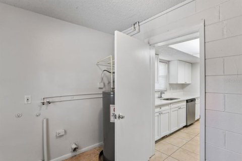 Villa ou maison à vendre à Tampa, Floride: 3 chambres, 146.88 m2 № 2398661 - photo 9