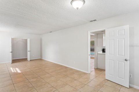 Villa ou maison à vendre à Tampa, Floride: 3 chambres, 146.88 m2 № 2398661 - photo 5