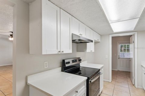 Villa ou maison à vendre à Tampa, Floride: 3 chambres, 146.88 m2 № 2398661 - photo 7