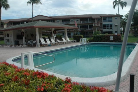 Condominio en venta en Hollywood, Florida, 2 dormitorios, 81.75 m2 № 1989234 - foto 6