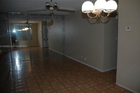 Condominio en venta en Hollywood, Florida, 2 dormitorios, 81.75 m2 № 1989234 - foto 12