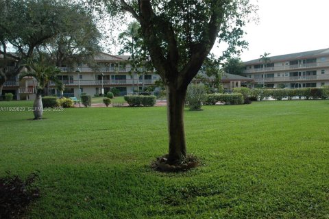 Condominio en venta en Hollywood, Florida, 2 dormitorios, 81.75 m2 № 1989234 - foto 8