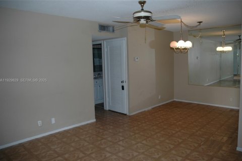 Condominio en venta en Hollywood, Florida, 2 dormitorios, 81.75 m2 № 1989234 - foto 13
