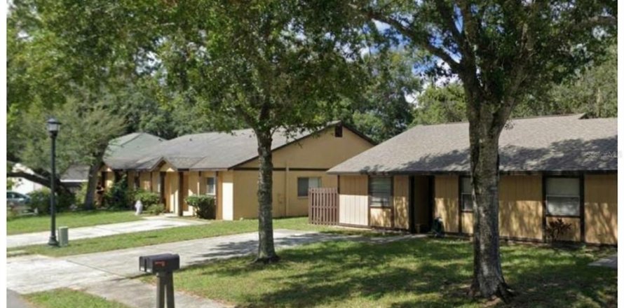 Apartment in New Port Richey, Florida 2 bedrooms, 93.65 sq.m. № 2398701