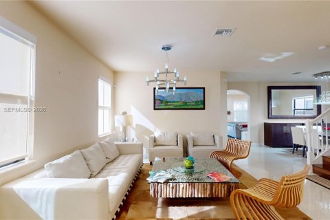 Casa en venta en Doral, Florida, 4 dormitorios, 246.19 m2 № 2248264 - foto 5