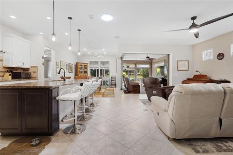 Casa en venta en Ocala, Florida, 2 dormitorios, 177.54 m2 № 1689652 - foto 3