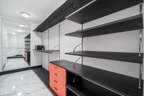 Купить кондоминиум в Санни-Айлс-Бич, Флорида 3 спальни, 290.78м2, № 1703278 - фото 25