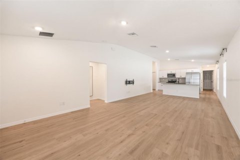 Villa ou maison à louer à Riverview, Floride: 3 chambres, 135.45 m2 № 2147838 - photo 5