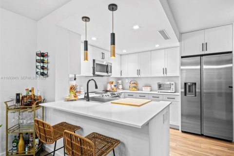 Condominio en venta en Miami, Florida, 2 dormitorios, 111.48 m2 № 1992079 - foto 8