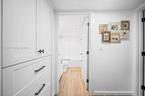 Condominio en venta en Miami, Florida, 2 dormitorios, 111.48 m2 № 1992079 - foto 20