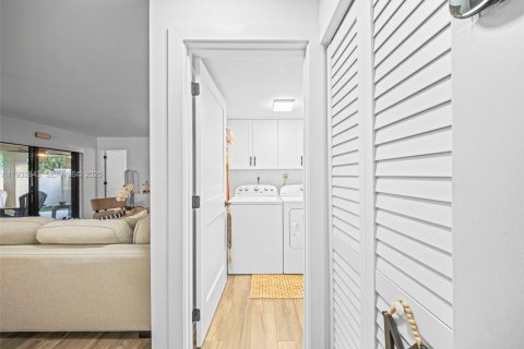 Condominio en venta en Miami, Florida, 2 dormitorios, 111.48 m2 № 1992079 - foto 16