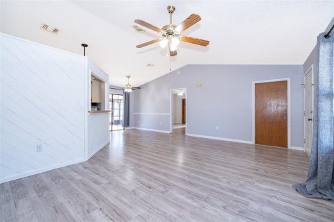 House in Deltona, Florida 3 bedrooms, 98.1 sq.m. № 1661908 - photo 17