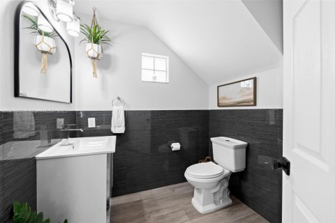 House in Coral Springs, Florida 3 bedrooms, 163.51 sq.m. № 1970261 - photo 16