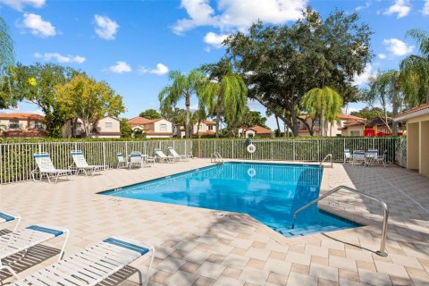 House in Coral Springs, Florida 3 bedrooms, 163.51 sq.m. № 1970261 - photo 25