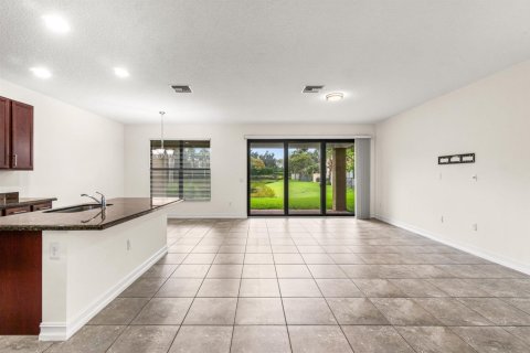 House in Delray Beach, Florida 4 bedrooms, 214.14 sq.m. № 2077430 - photo 5