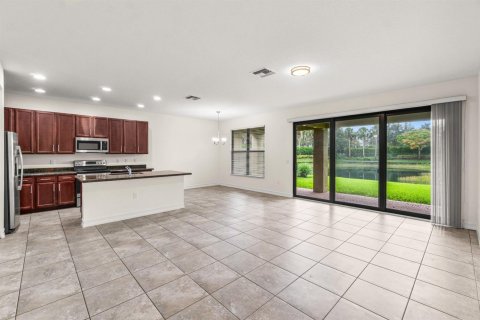 House in Delray Beach, Florida 4 bedrooms, 214.14 sq.m. № 2077430 - photo 6