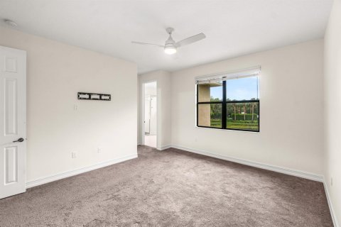 House in Delray Beach, Florida 4 bedrooms, 214.14 sq.m. № 2077430 - photo 24
