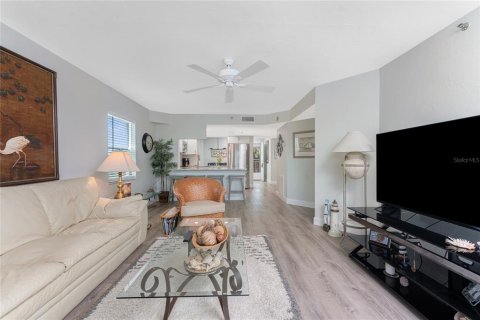 Condo in Englewood, Florida, 2 bedrooms  № 1716786 - photo 15