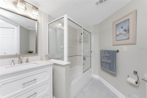 Condo in Englewood, Florida, 2 bedrooms  № 1716786 - photo 19