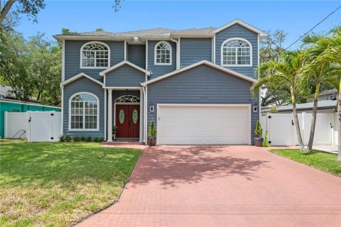 Casa en Tampa, Florida 4 dormitorios, 239.32 m2 № 2235626