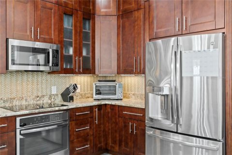 Casa en venta en Tampa, Florida, 4 dormitorios, 239.32 m2 № 2235626 - foto 13