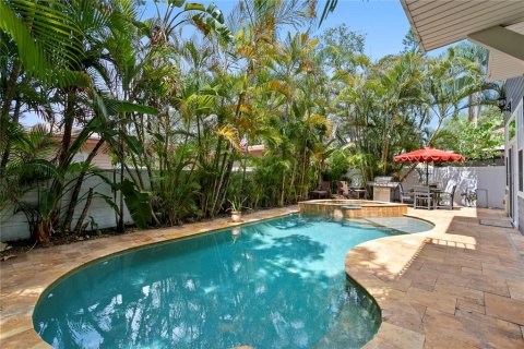 Casa en venta en Tampa, Florida, 4 dormitorios, 239.32 m2 № 2235626 - foto 16