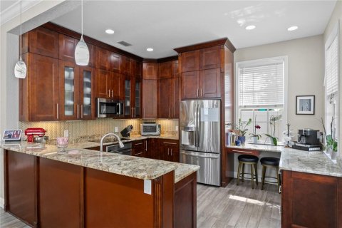 Casa en venta en Tampa, Florida, 4 dormitorios, 239.32 m2 № 2235626 - foto 12