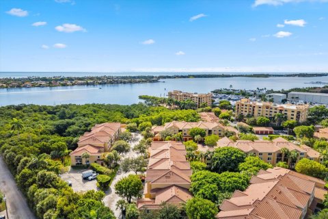 Condo in Hypoluxo, Florida, 3 bedrooms  № 2401308 - photo 24