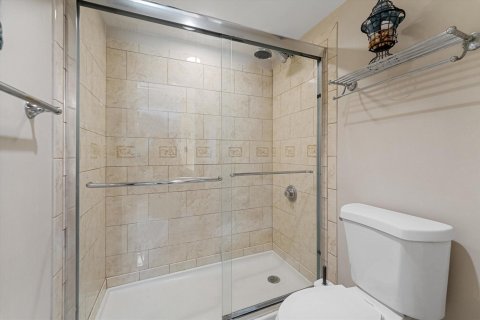 Condo in Hypoluxo, Florida, 3 bedrooms  № 2401308 - photo 12