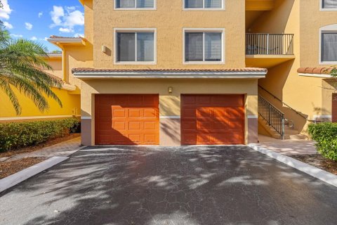Condo in Hypoluxo, Florida, 3 bedrooms  № 2401308 - photo 16